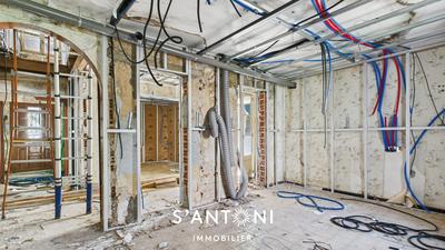 Maison - 200 m² - 9 pièces