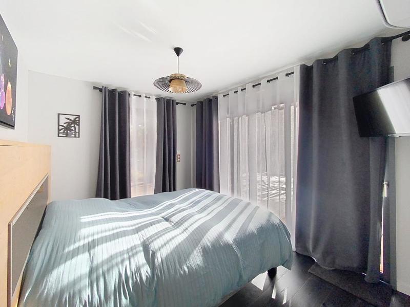 Propriété - 205 m² - 6 pièces