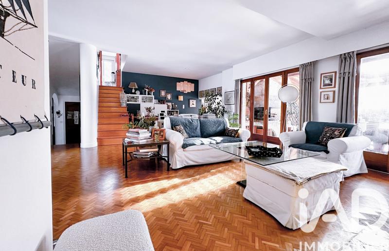 Maison - 198 m² - 6 pièces