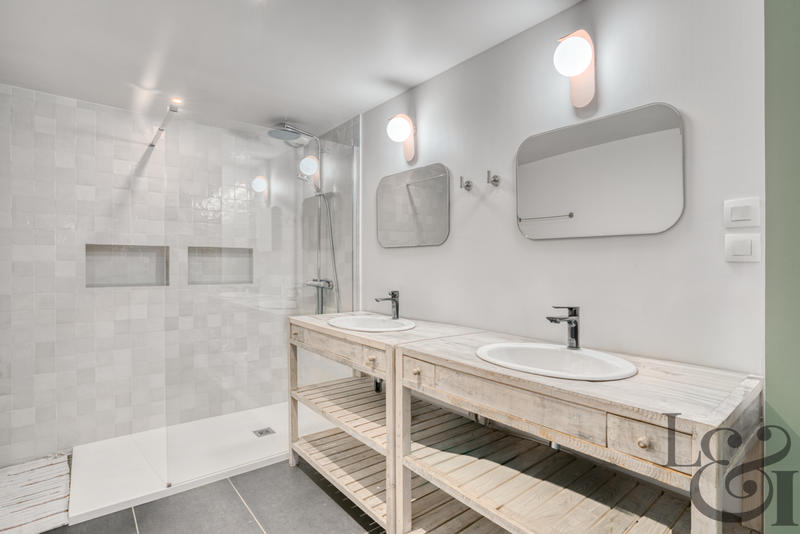 Maison - 170 m² - 6 pièces