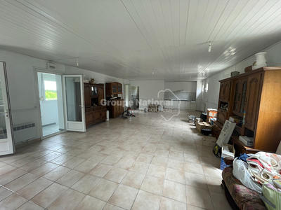 Maison - 310 m² - 7 pièces