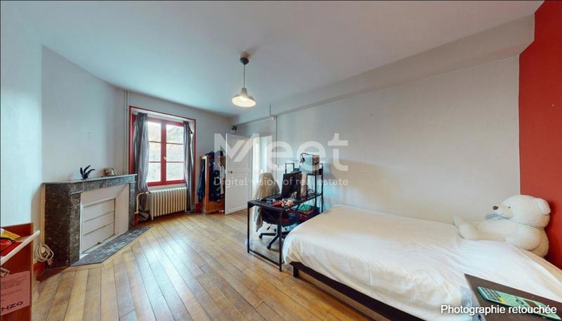 Propriété - 215 m² - 8 pièces