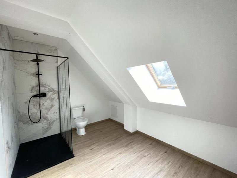 Maison - 147 m² - 6 pièces