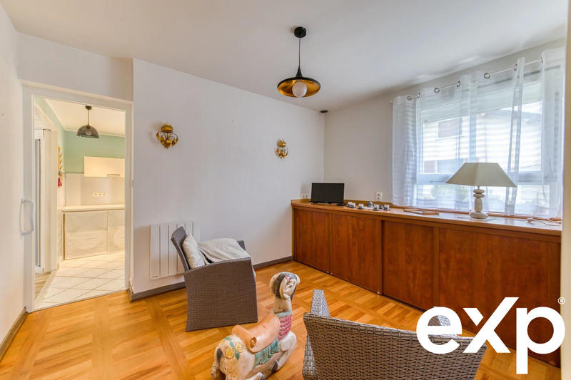 Maison - 121 m² - 7 pièces