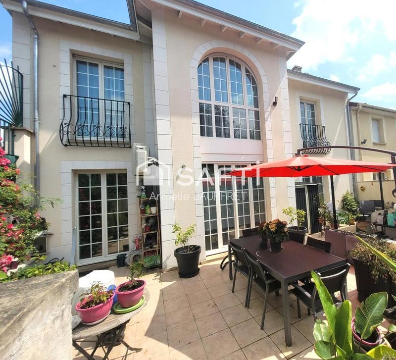 Maison - 158 m² - 6 pièces