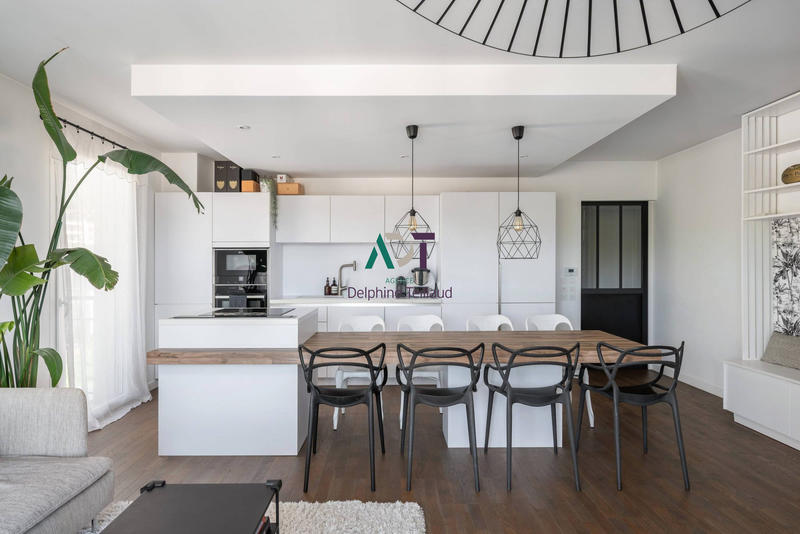 Appartement - 90 m² - 4 pièces