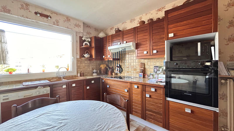 Appartement - 83 m² - 4 pièces