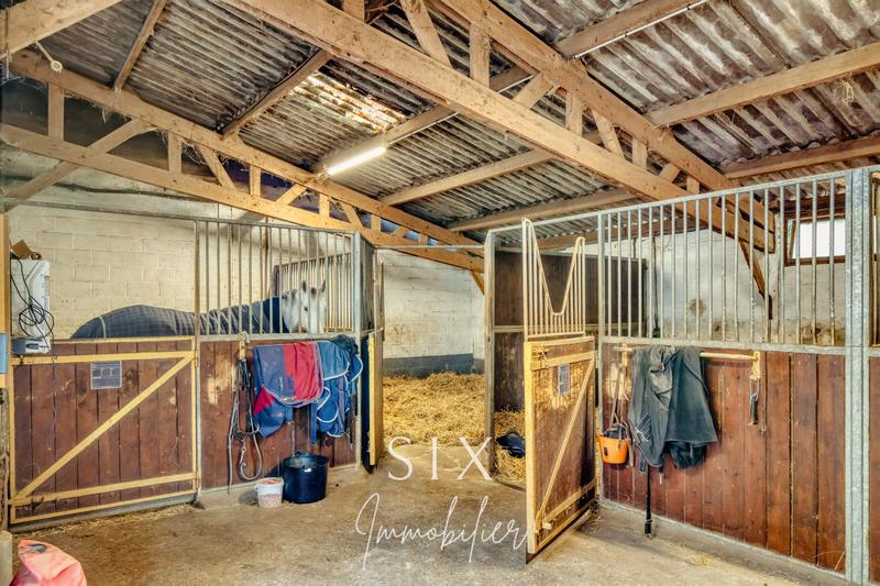 Maison - 180 m² - 5 pièces