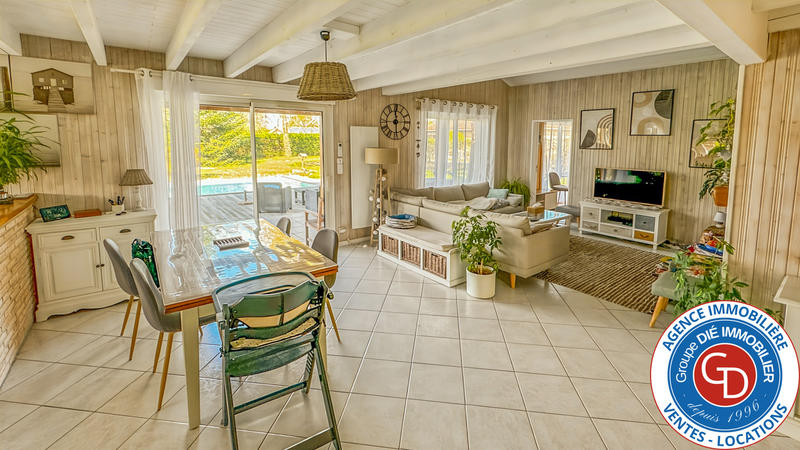 Maison - 184 m² - 8 pièces