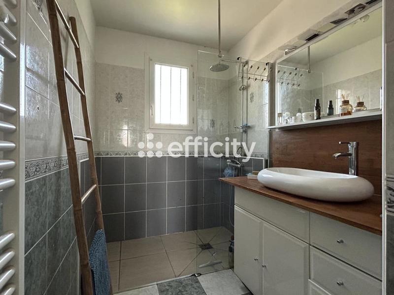 Maison - 121 m² - 6 pièces