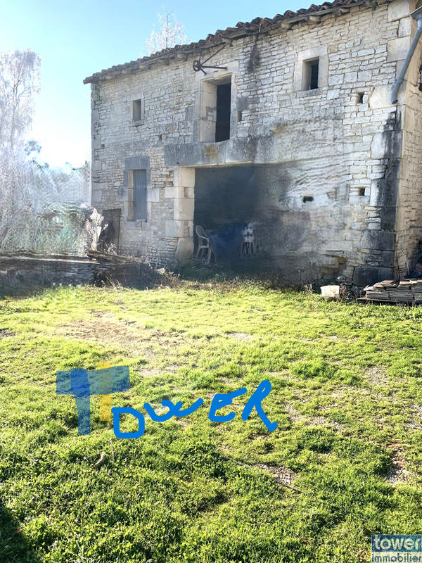 Maison - 200 m² - 1 pièce