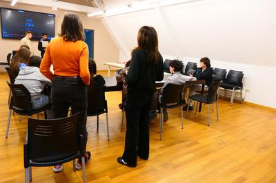 Atelier : fake news - histoires déformées