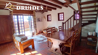 Maison - 95 m² - 5 pièces