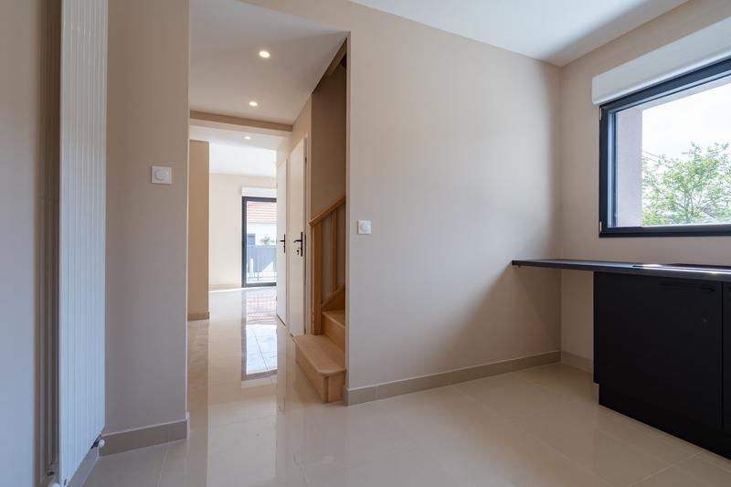 Maison - 92 m² - 6 pièces