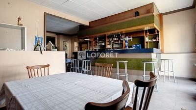 Local commercial - 738 m²