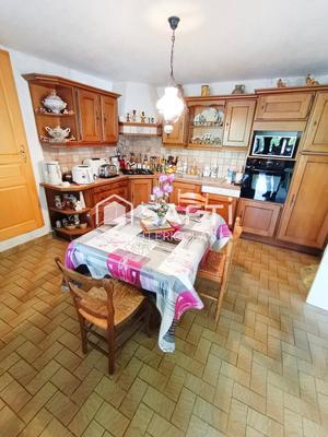 Maison - 164 m² - 7 pièces