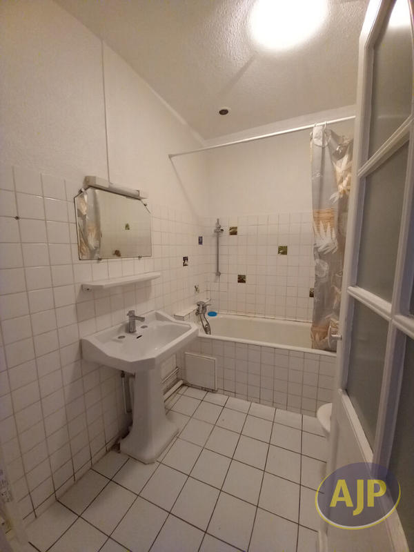 Appartement - 61 m² - 2 pièces