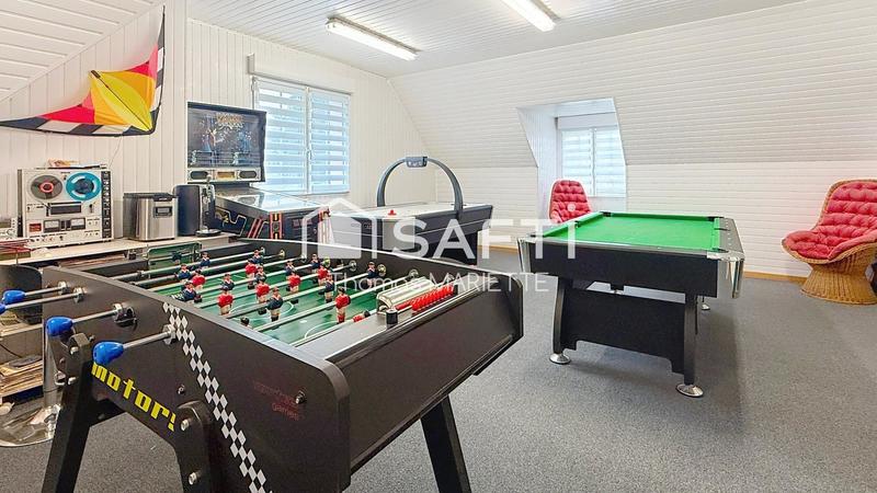 Villa - 255 m² - 9 pièces