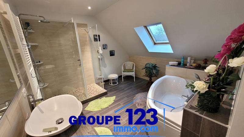 Maison - 193 m² - 7 pièces