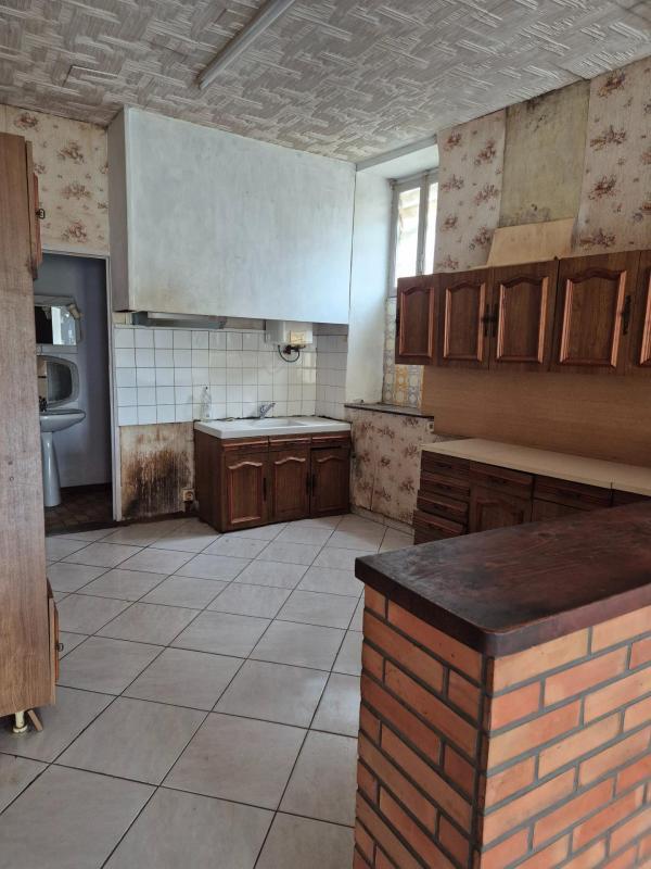 Maison - 90 m² - 5 pièces