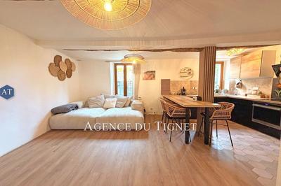 Maison - 80 m² - 5 pièces