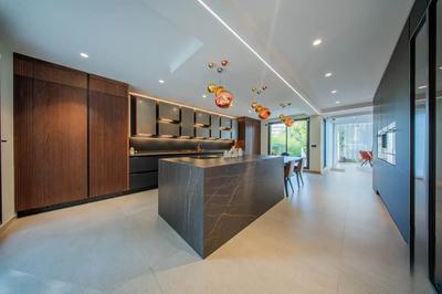 Maison - 560 m² - 10 pièces