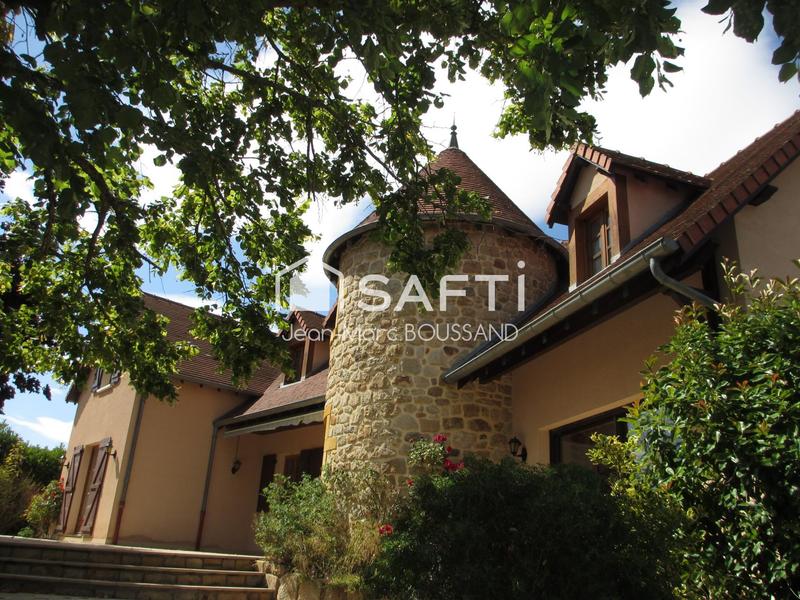 Maison de village - 222 m² - 8 pièces