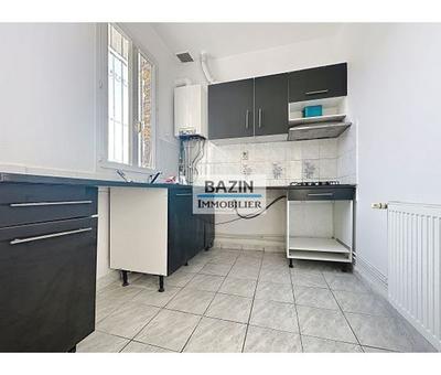 Maison traditionnelle - 78 m² - 3 pièces