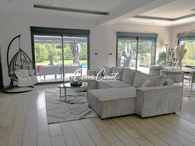 Maison - 137 m² - 5 pièces