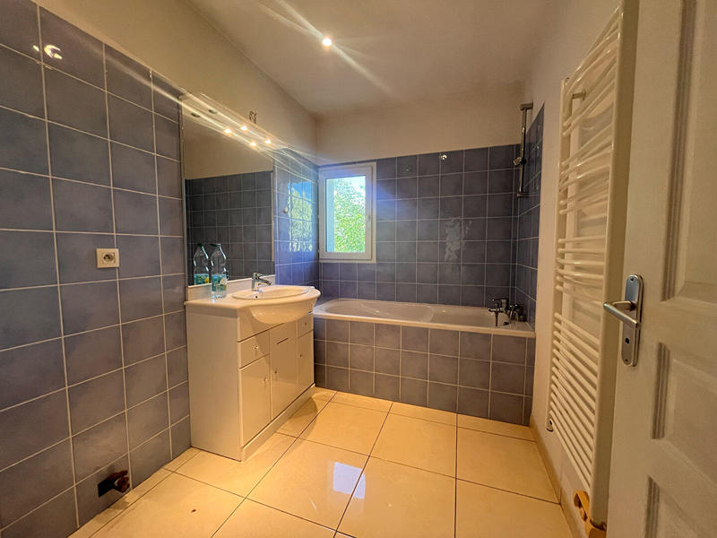 Maison - 105 m² - 4 pièces