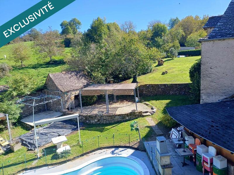 Maison - 278 m² - 10 pièces