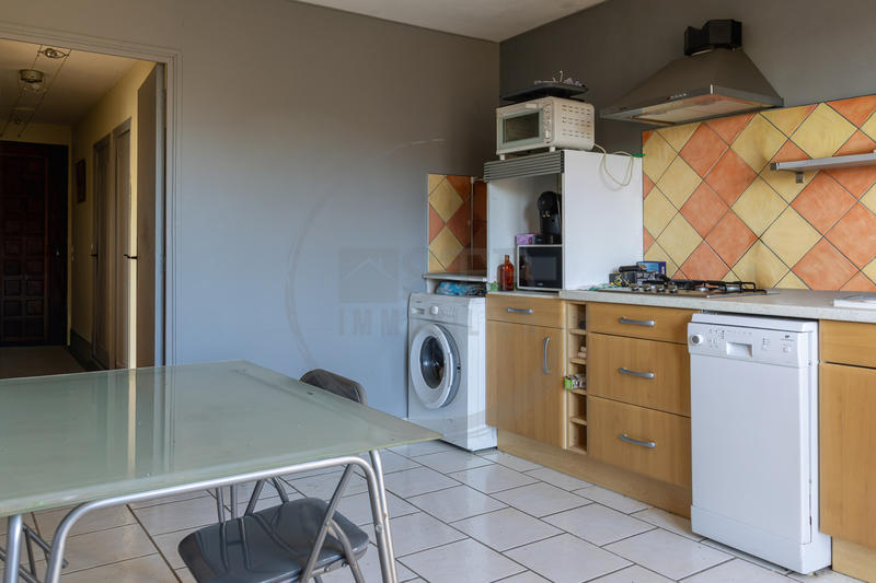 Propriété - 235 m² - 12 pièces