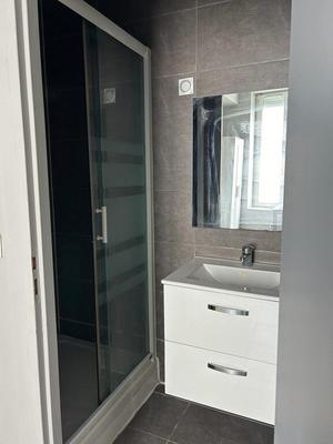 Studio - 25 m² - 1 pièce