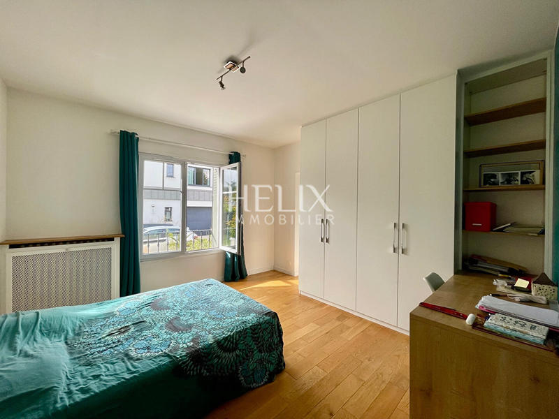 Maison - 166 m² - 6 pièces