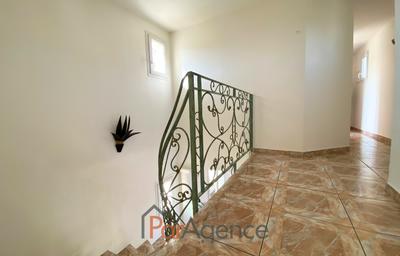 Maison - 175 m² - 6 pièces