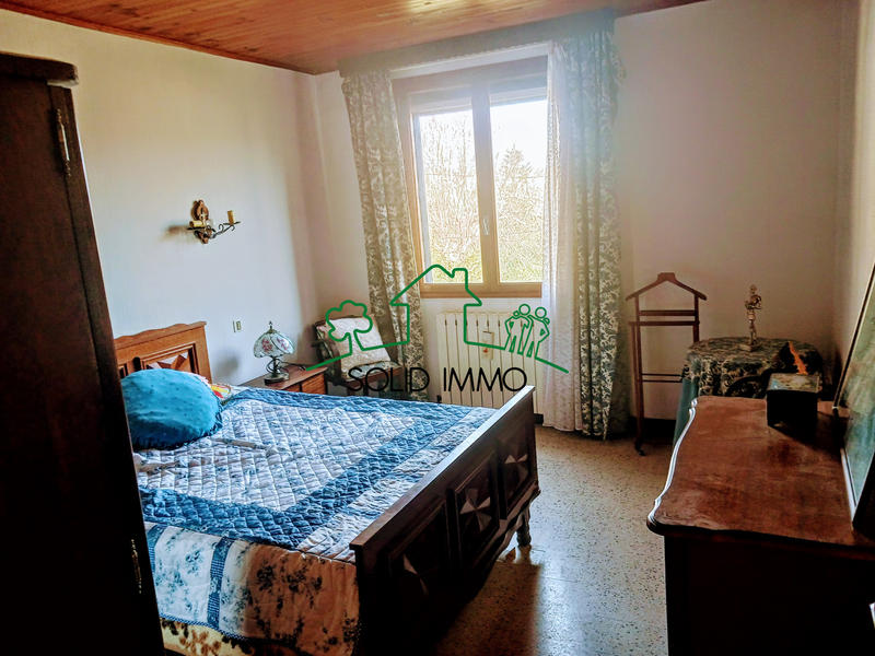 Maison - 185 m² - 9 pièces