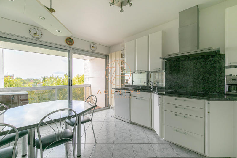 Appartement - 103 m² - 5 pièces