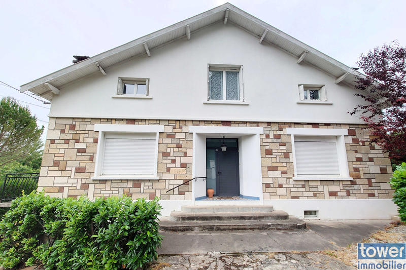 Maison - 197 m² - 8 pièces