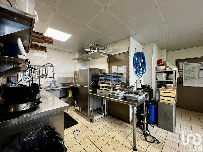 Local commercial - 305 m²