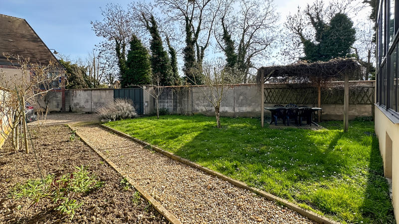 Maison - 212 m² - 10 pièces