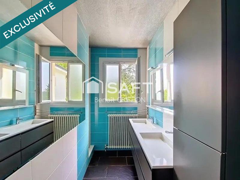 Maison - 137 m² - 8 pièces