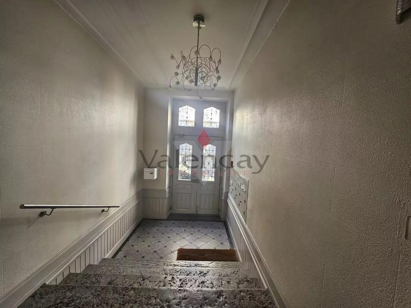 Appartement - 115 m² - 7 pièces