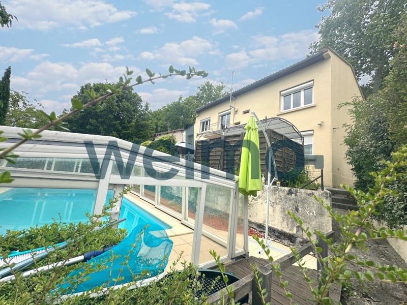 Maison - 140 m² - 6 pièces