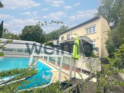 Maison - 140 m² - 6 pièces