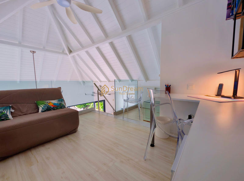 Maison - 94 m² - 4 pièces