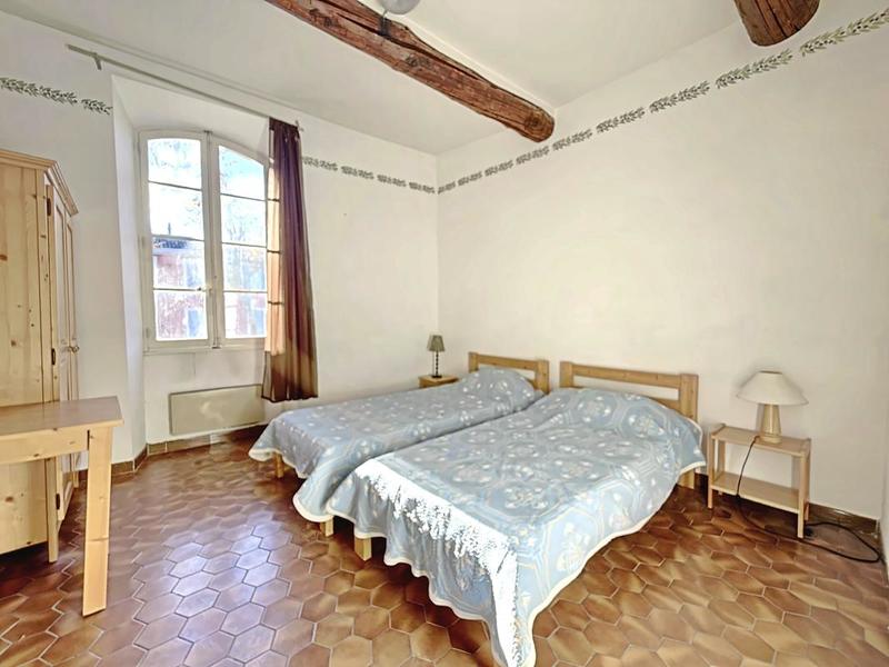 Maison - 204 m² - 7 pièces