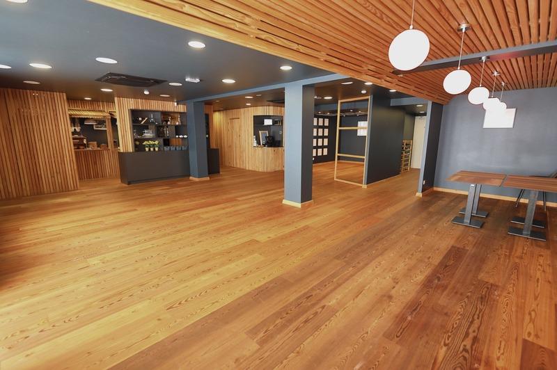 Local commercial - 234 m² - 4 pièces