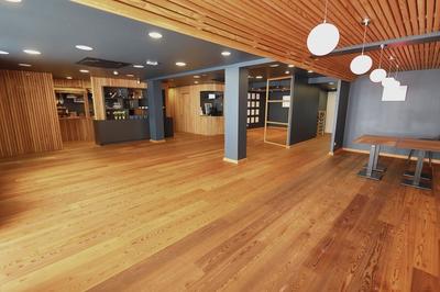 Local commercial - 234 m² - 4 pièces