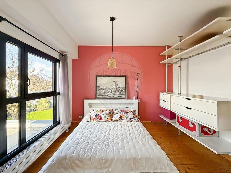 Maison - 174 m² - 8 pièces