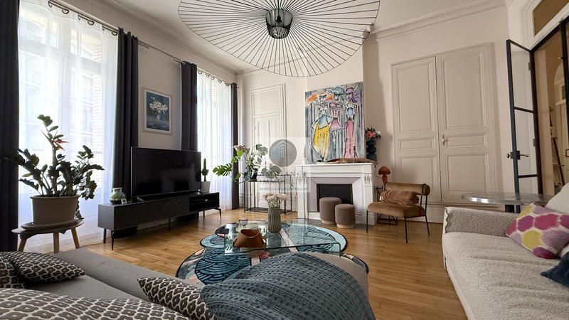 Appartement - 159 m² - 5 pièces